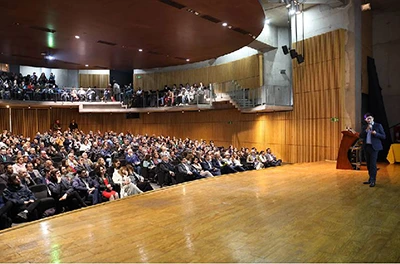 Segunda versión del Claustro Académico