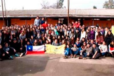 Reciclaje en comunidades de Puerto Saavedra y Los Vilos